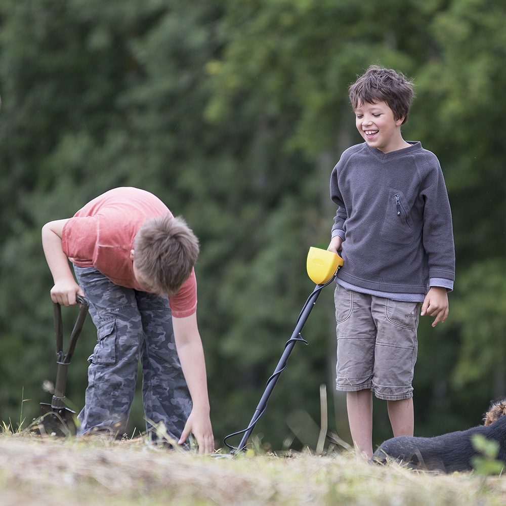 metal detecting trips