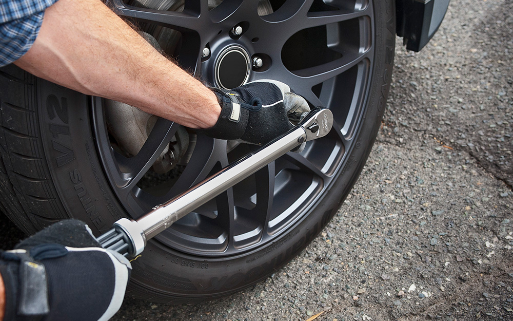 How To Use A Torque Wrench The Home Depot