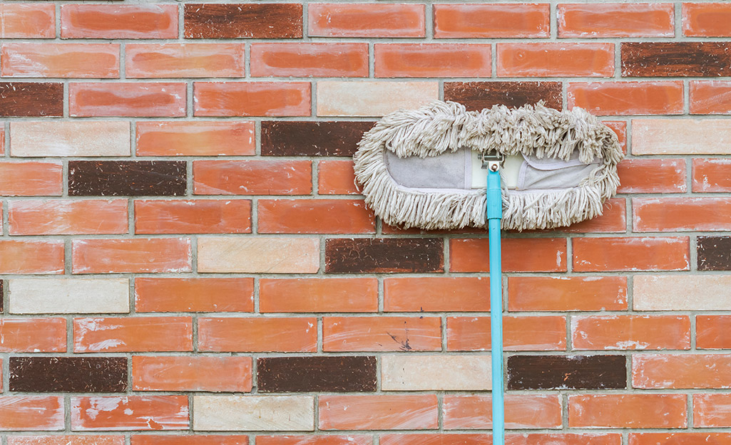How To Whitewash Brick - Cleaning Old Exterior Brick Walls