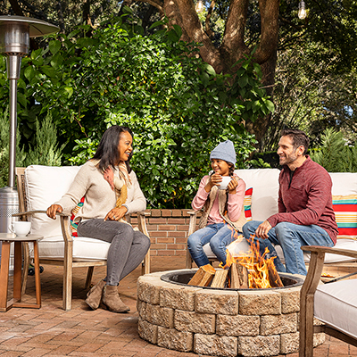 Ideas for Entertaining Around the Fire Pit