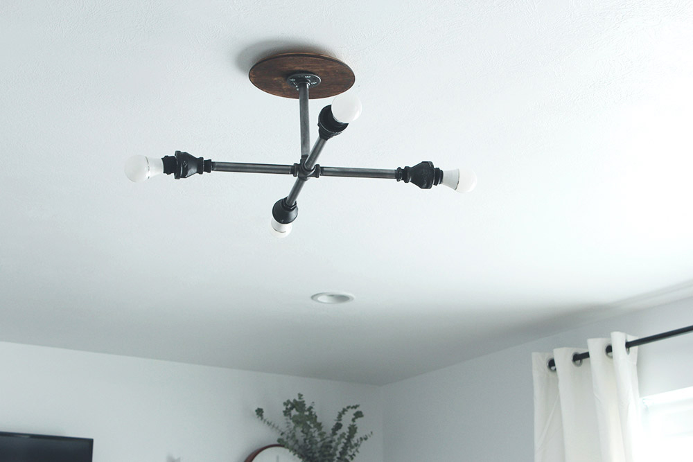 Simple Diy Black Pipe Light Fixture, How To Make A Black Pipe Light Fixture
