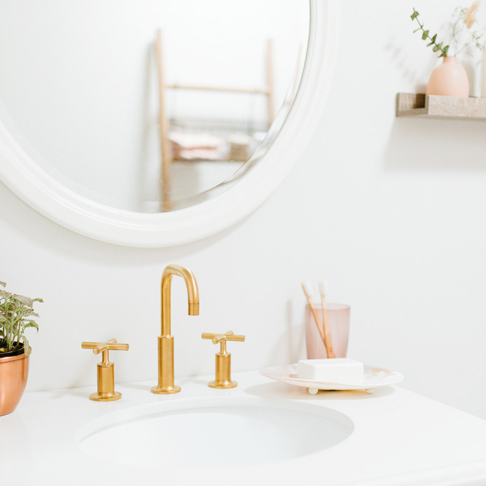 Terracotta Mini Bathtub with Gold Trim