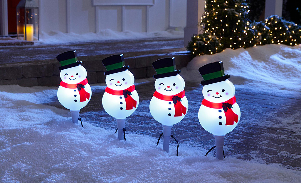 Outdoor Holiday Decorating Ideas - The Home Depot