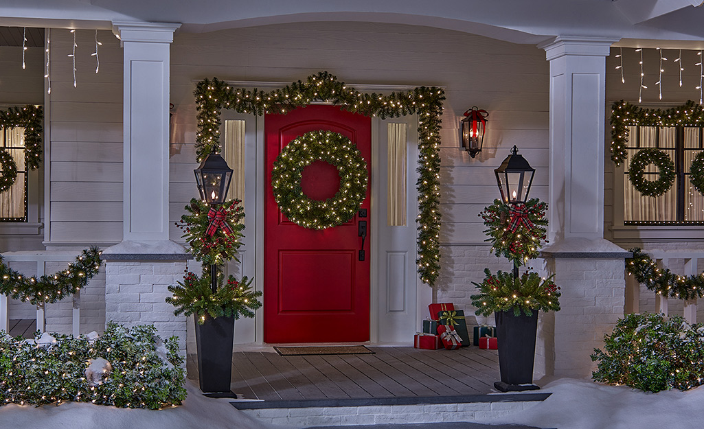 Outdoor Holiday Decorating Ideas - The Home Depot