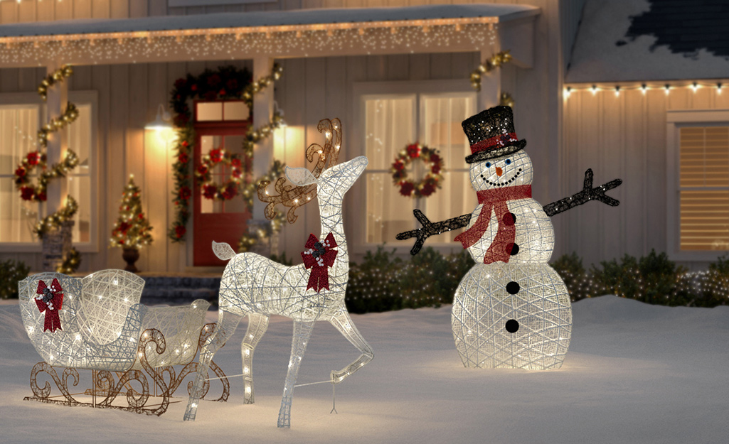 Outdoor Holiday Decorating Ideas - Christmas Yard Decorations Home Depot
