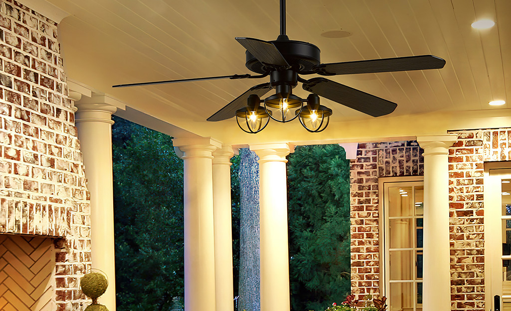 Damp rated ceiling fan on an outdoor patio