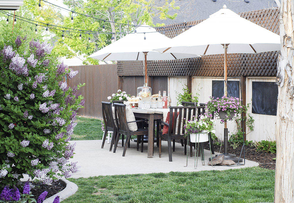 Planting Flowers to Add Color to Patio Decor Planting Flowers to Add Color to Patio Decor