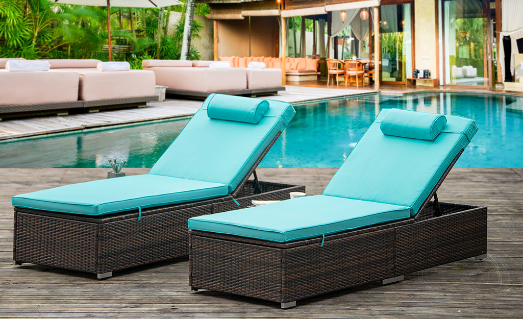 best pool deck loungers