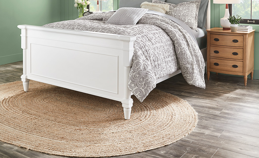 Rug Sizes For Your Space, What Size Area Rug Under Cal King Bed