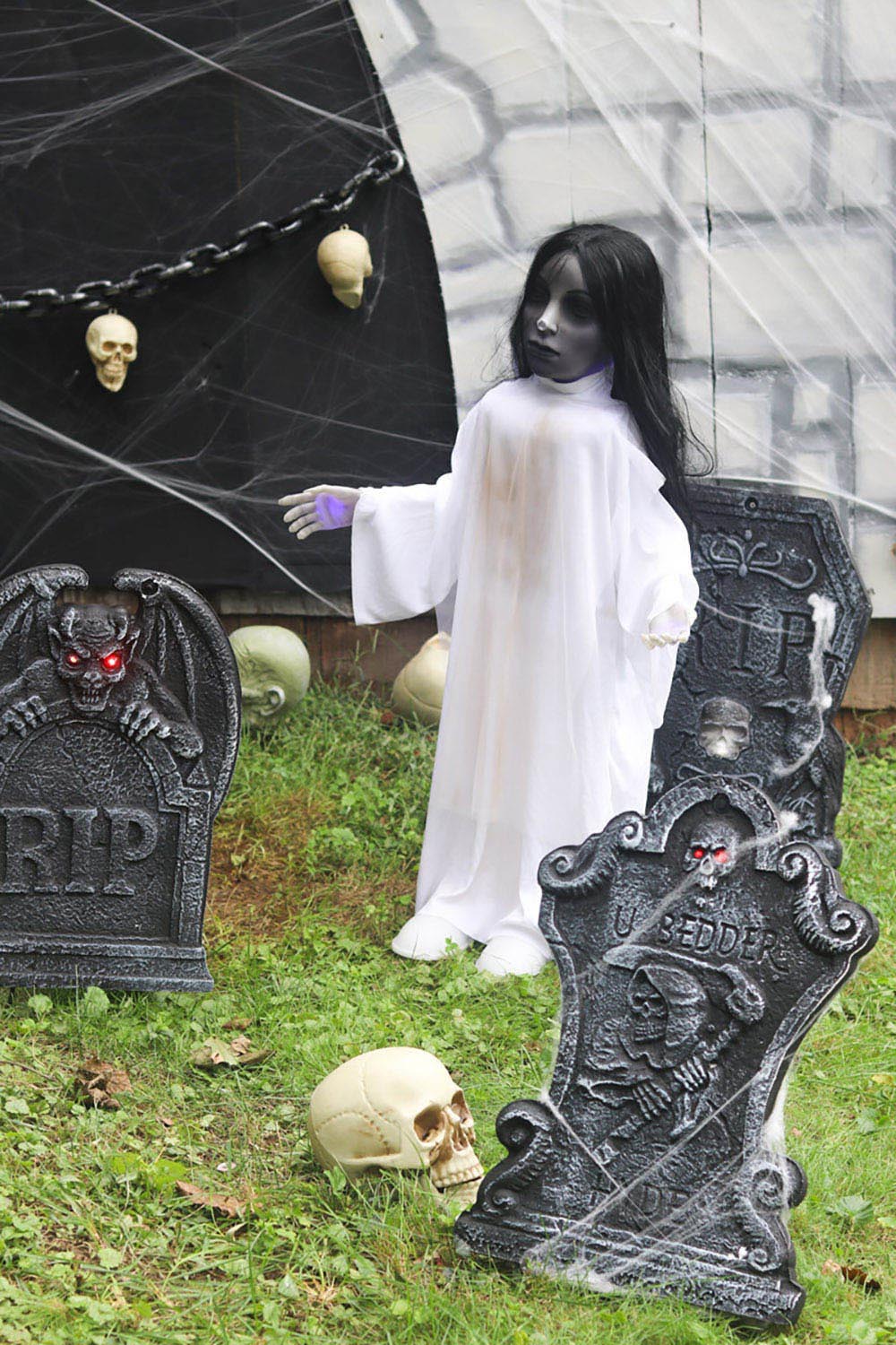 Spooky Halloween Backyard Ideas