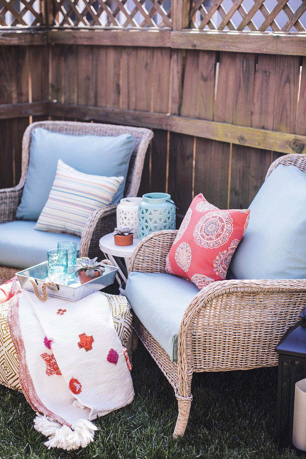 https://contentgrid.homedepot-static.com/hdus/en_US/DTCCOMNEW/Articles/spring-outdoor-decoration-ideas-for-your-patio-image-2.jpg