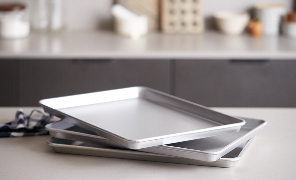 The Best Baking Sheets to Look for When Stocking Your Kitchen - The Home  Depot