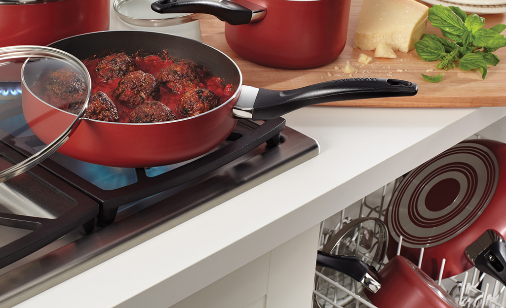 The Four Best Cookware Sets For Any Kitchen
