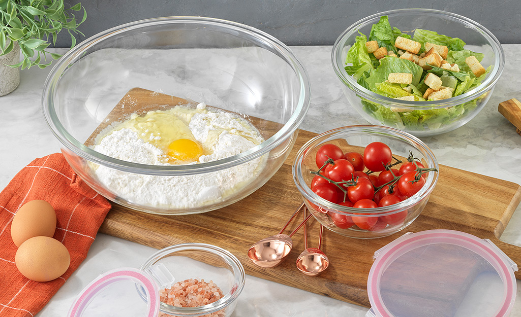 Glass Mixing Bowls with Lids Set of 3 - Large Kitchen Salad Space-Saving  Nesting Bowls, Round Serving Bowls for Cooking,Baking,Prepping,Dishwasher  Safe