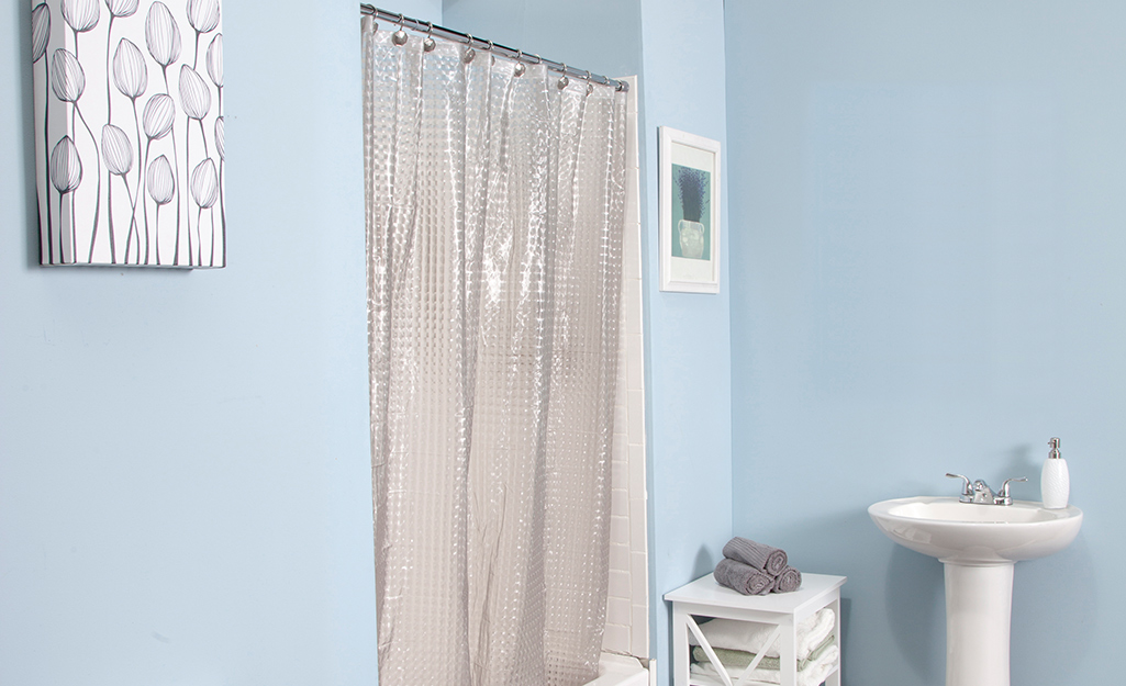 Checkered Shower Curtains to Match Your Bathroom Decor