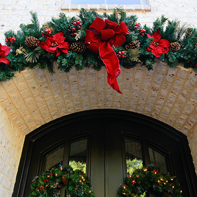 Traditional Christmas Front Door Decorations