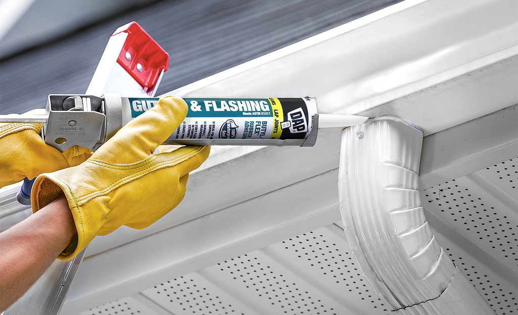 Silicone vs caulk: What's the difference between sealants?