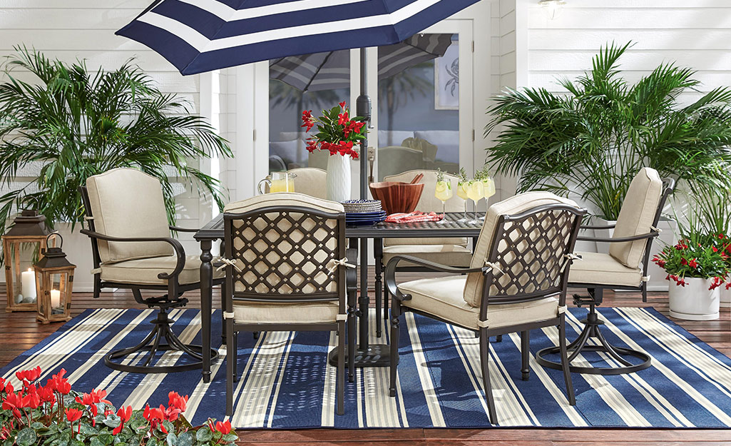 https://contentgrid.homedepot-static.com/hdus/en_US/DTCCOMNEW/Articles/types-of-outdoor-rugs-2022-section-1.jpg