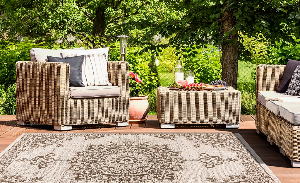 Types Of Outdoor Rugs, Do You Keep Outdoor Rugs Outside