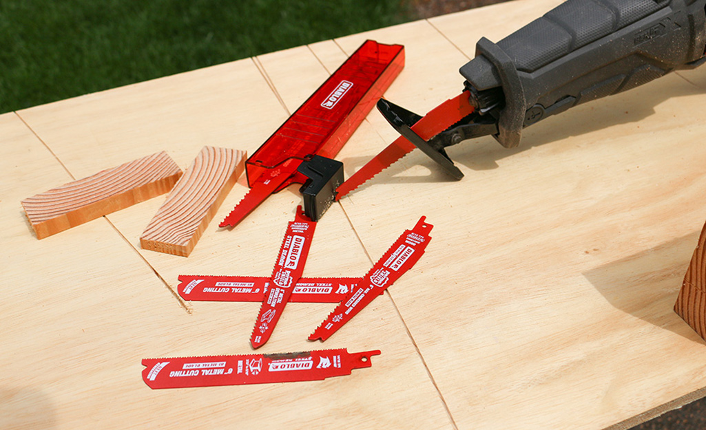 Types of deals saws for wood