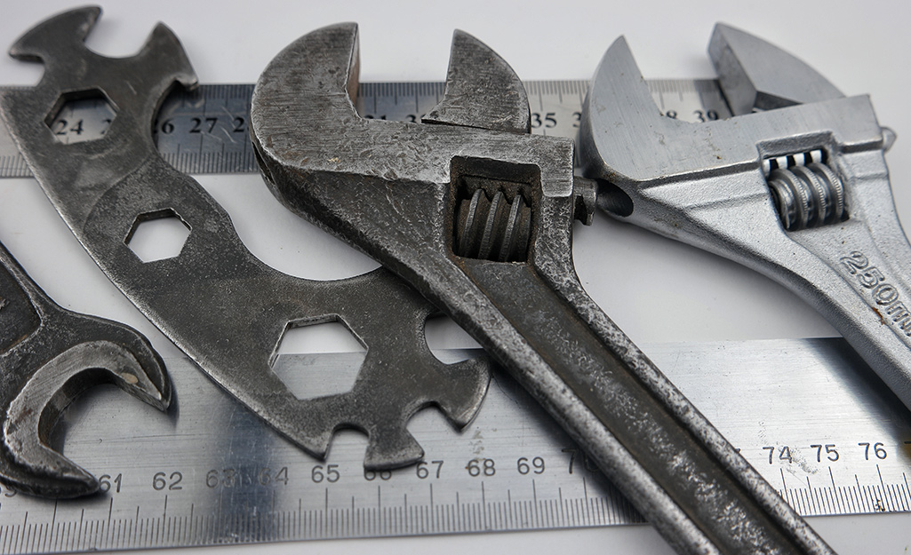 types of adjustable wrenches