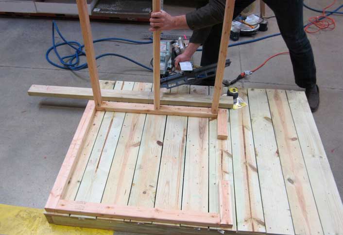 Frame house side walls - Dog House with Sun Deck Frame house side walls - Dog House with Sun Deck