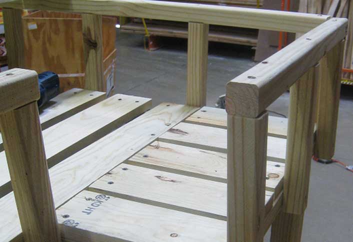 Secure deck frame - Build Dog House Sun Deck Secure deck frame - Build Dog House Sun Deck