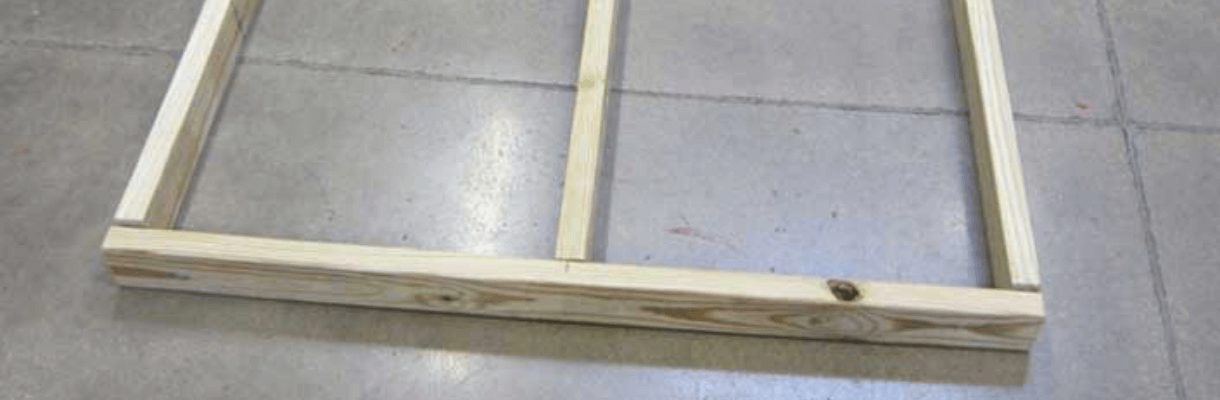 Frame the base - Build Dog House with Sun Deck Frame the base - Build Dog House with Sun Deck