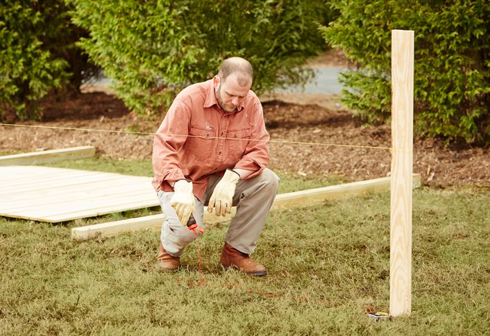 Install posts cut top rails - Building Wire Fence Install posts cut top rails - Building Wire Fence