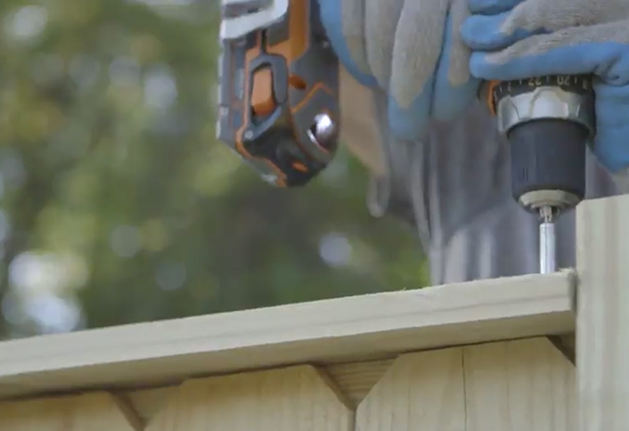 Work way down fence - Making Basket Weave Fence Work way down fence - Making Basket Weave Fence