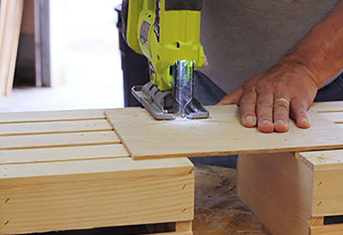 Cut the interlocking grid cuts- Build Beverage Crate Cut the interlocking grid cuts- Build Beverage Crate