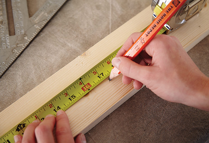 Measure the legs - Build Wooden Crate Storage Bench Measure the legs - Build Wooden Crate Storage Bench