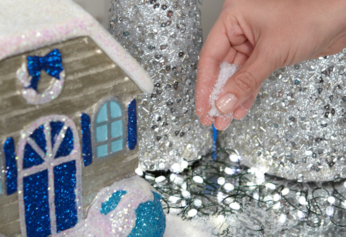 Sprinkle snow - Make Holiday Landscape Centerpiece Sprinkle snow - Make Holiday Landscape Centerpiece