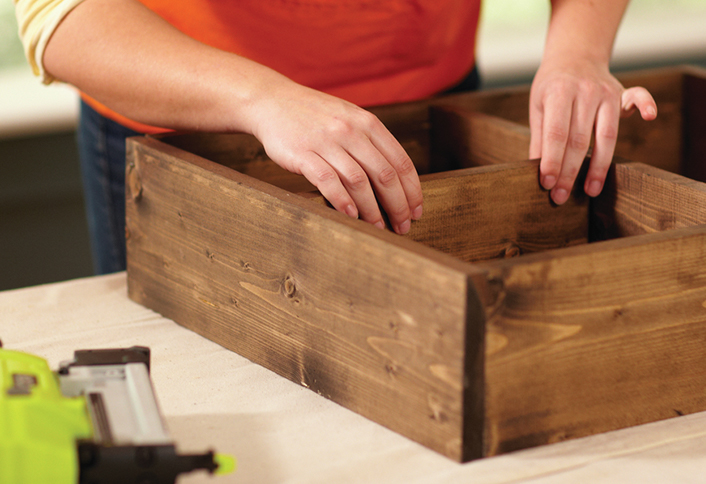 Attach divider and shelf - How Build Serving Station Attach divider and shelf - How Build Serving Station