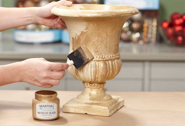 Paint urn - Make Holiday Branch Tree Paint urn - Make Holiday Branch Tree