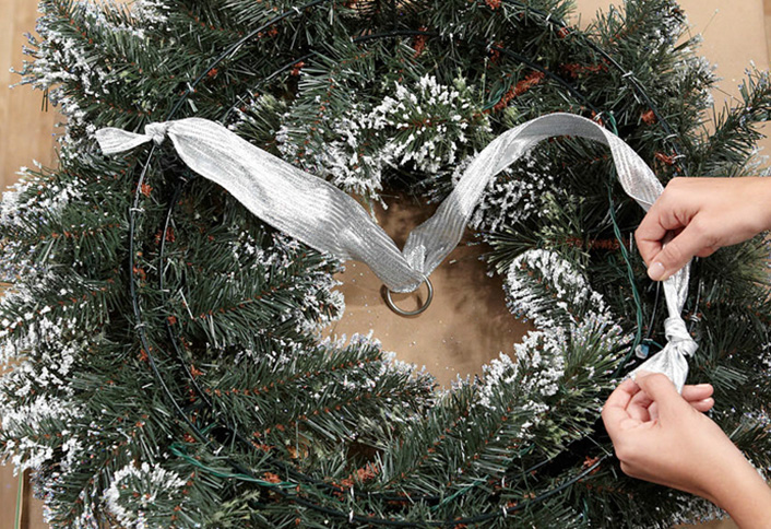 Pass ribbon through - Make Wreath Chandelier Pass ribbon through - Make Wreath Chandelier
