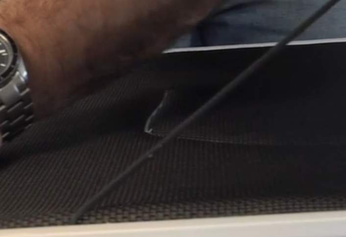 Pry vinyl spline - Replace Screen Aluminum Frame Pry vinyl spline - Replace Screen Aluminum Frame