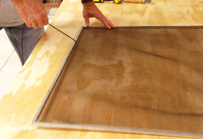 Pry up screen moulding - Replace Screen Wooden Frame Pry up screen moulding - Replace Screen Wooden Frame