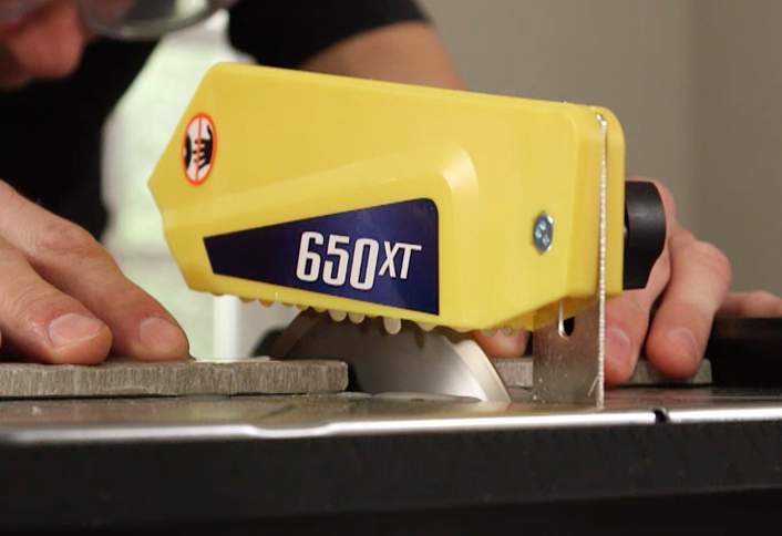 Cutting tile - Cut Tile Wet Saw Cutting tile - Cut Tile Wet Saw