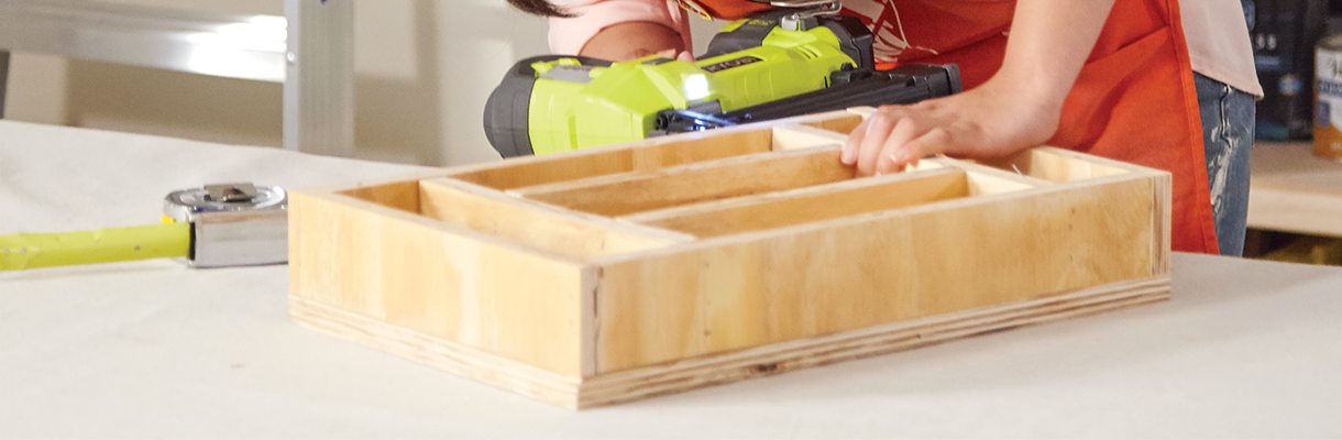 inserting-dividers-with-nailer inserting-dividers-with-nailer