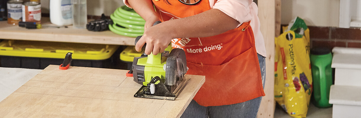 cutting-wood-for-smores-tray cutting-wood-for-smores-tray