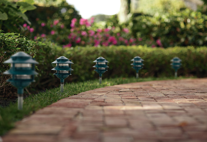 Installing Landscape Lighting Installing Landscape Lighting