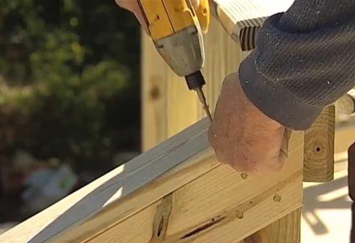 Attach rails stairway posts - Replacing a Deck Railing Attach rails stairway posts - Replacing a Deck Railing