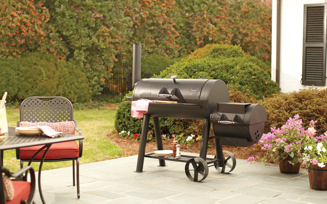 Turn your backyard into
a barbecue with a smoker Turn your backyard into
a barbecue with a smoker