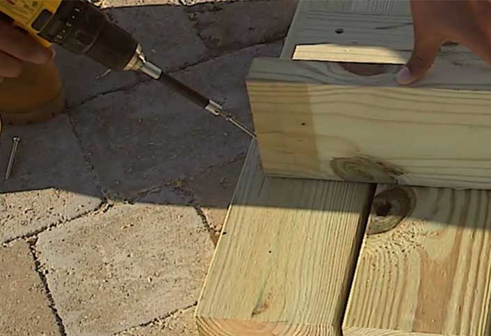 Drive screws two outermost slats - Build Picnic Table Drive screws two outermost slats - Build Picnic Table