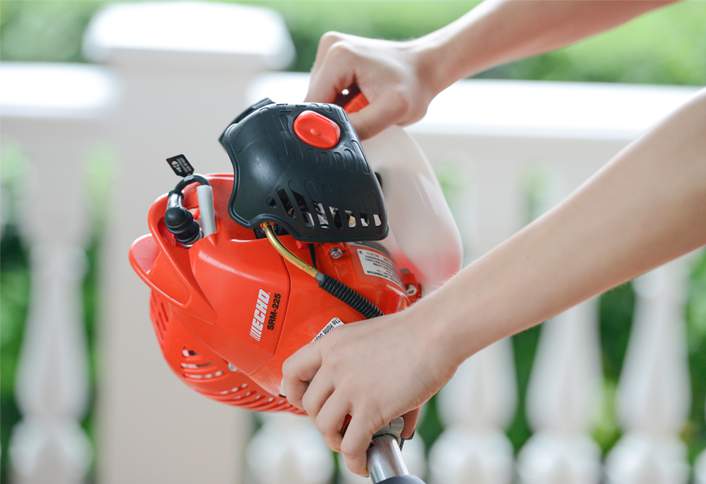 Empty fuel tank - Maintain Weed Trimmer Empty fuel tank - Maintain Weed Trimmer