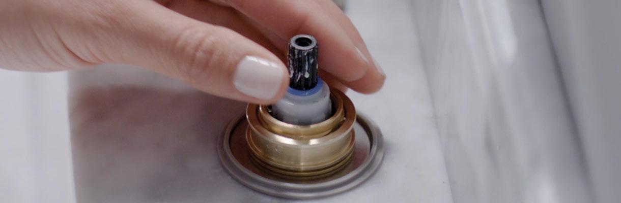 Check the adjusting ring Check the adjusting ring