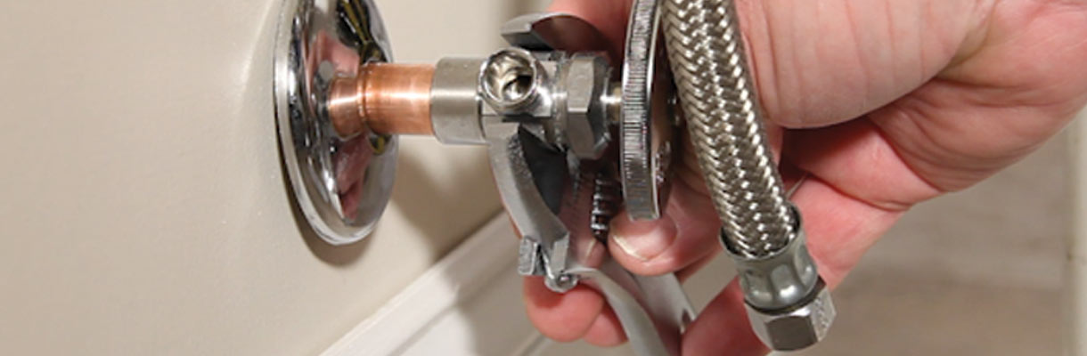 Disconnect both ends of the water supply tube Disconnect both ends of the water supply tube