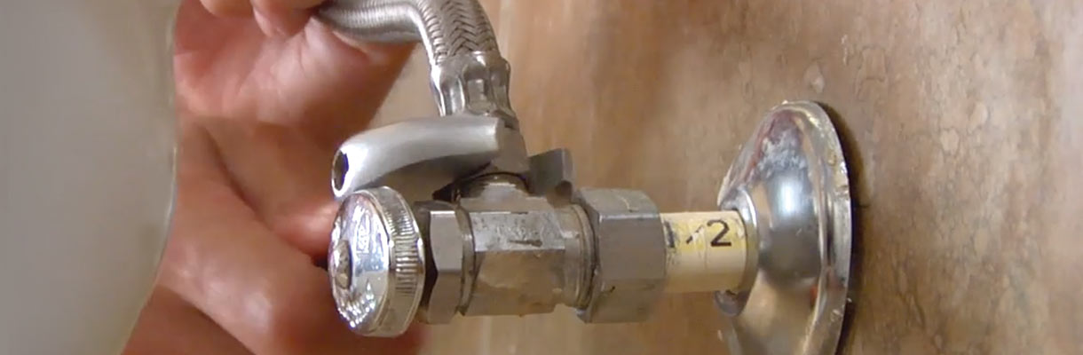 Turn off the water and empty the tank Turn off the water and empty the tank