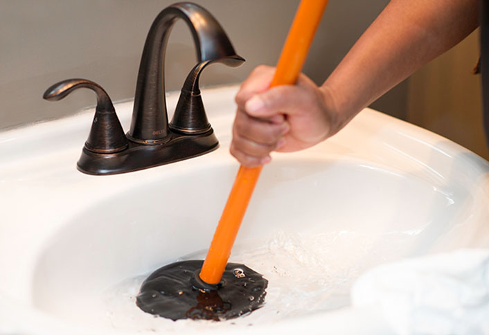 plunger a kitchen sink drain
